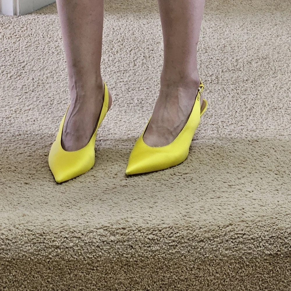 Tory Burch Elegant Pointed Slingback Pumps Size 9M - Picture 2 of 12